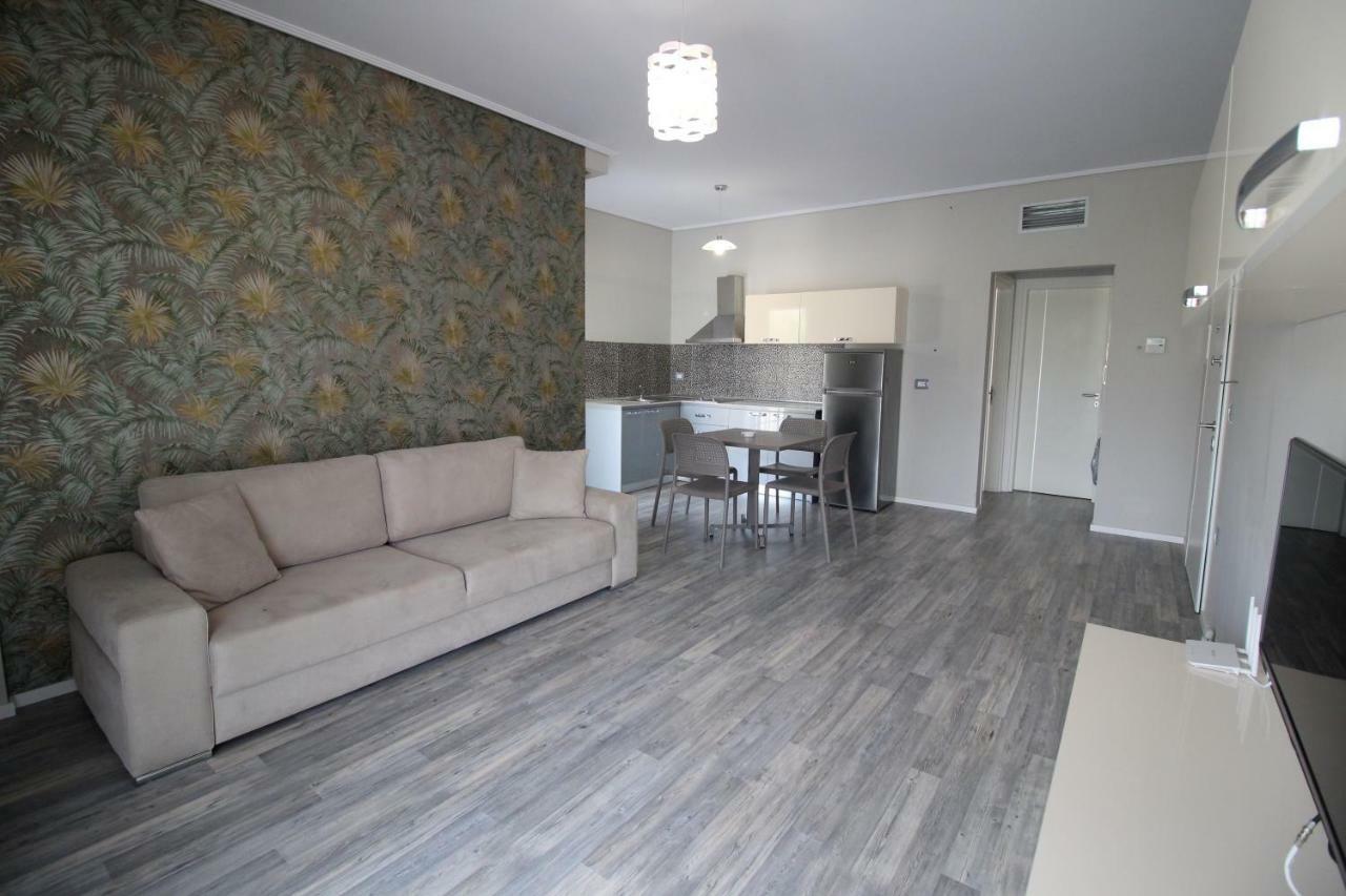 Residence Saranda International Экстерьер фото
